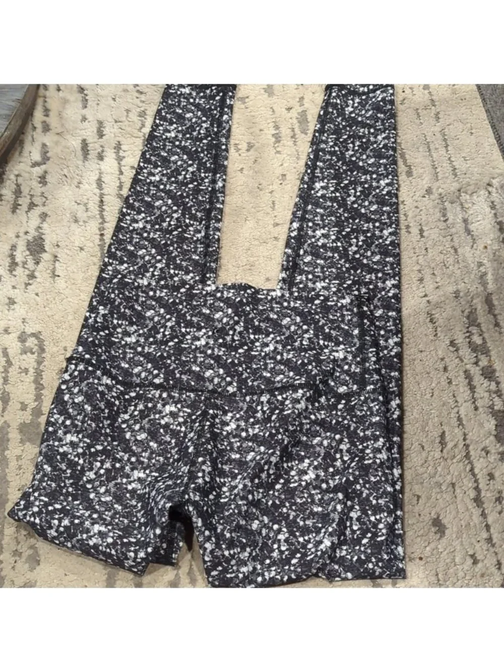 Lululemon Shine Tight (Roll Down) Shimmy Shimmer Black White